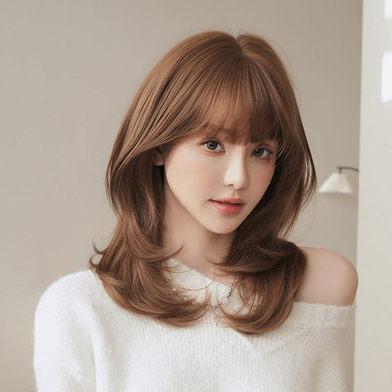 [D-182] Soft Brown Layered Bob Wig with Wispy Fringe